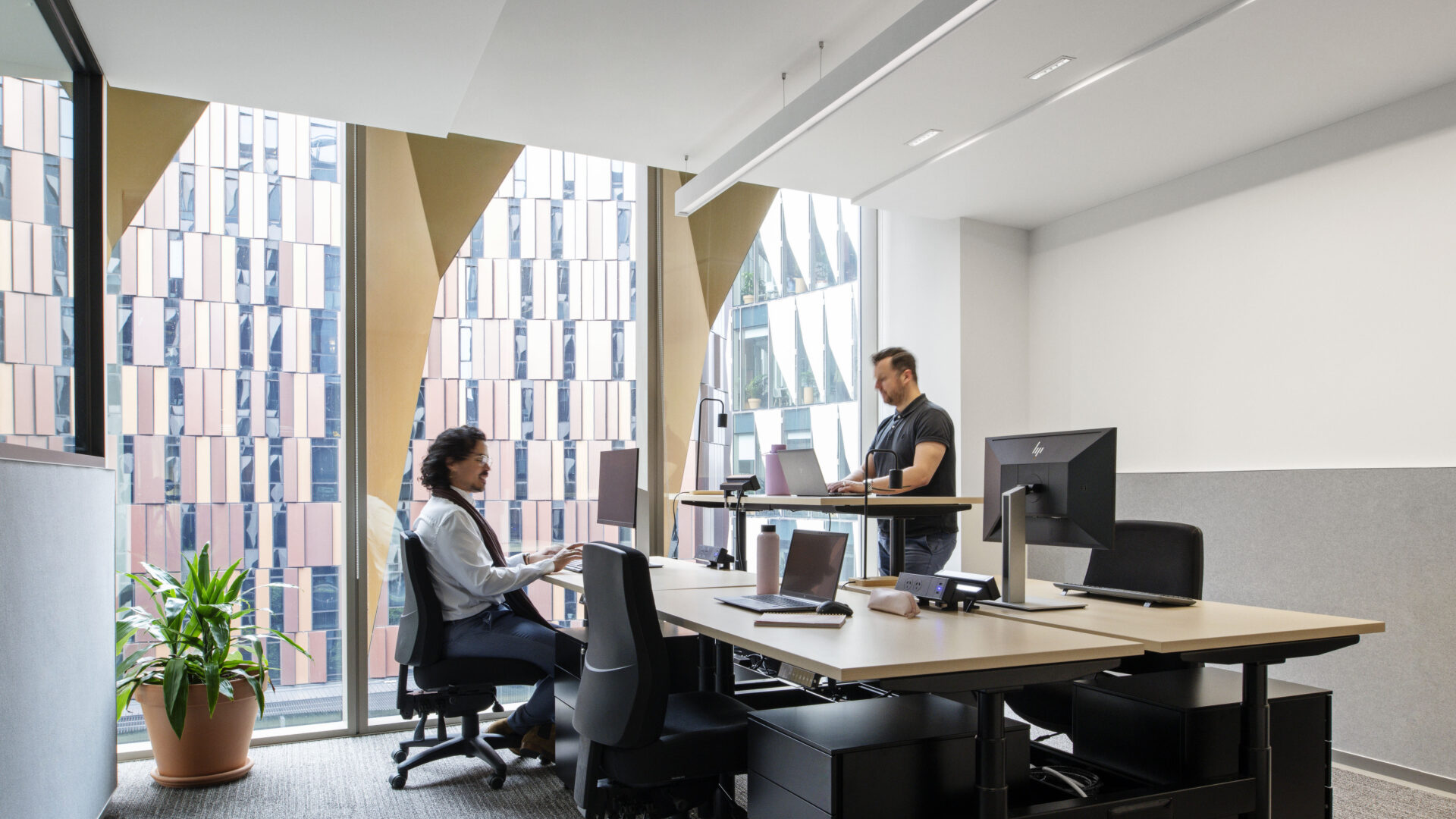 JLL connect 20830 V01 01 LR